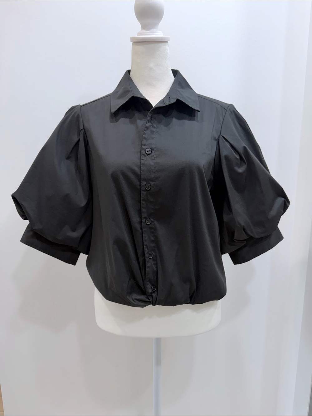 Finley Bomba Black Poplin Twist Puff-Sleeve Ladies Button-Down Top - Size XS - Picture 5 of 10